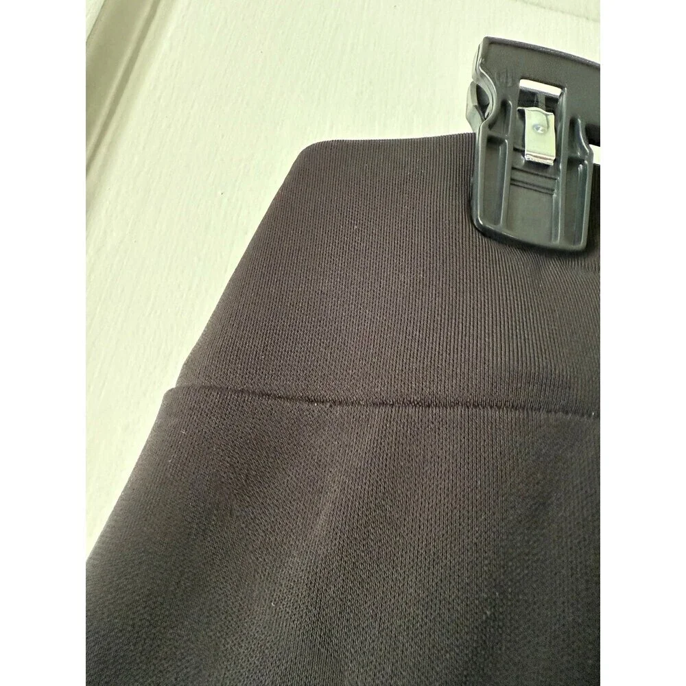 Women’s size large black skirt